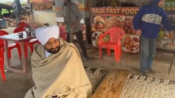 सिक्योरिटी को किनारा कर ली चाय की चुस्की