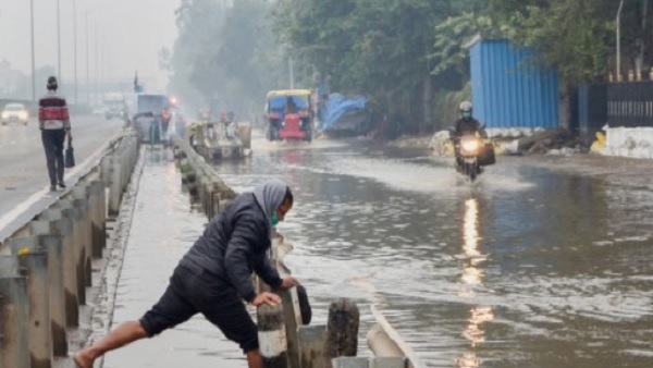 कई इलाकों में पारा शून्य के नीचे चला गया कई इलाकों में पारा शून्य के नीचे चला गया