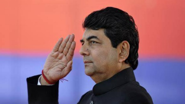 कांग्रेस को यूपी चुनाव से ठीक पहले गहरा झटका लगा कांग्रेस को यूपी चुनाव से ठीक पहले गहरा झटका लगा