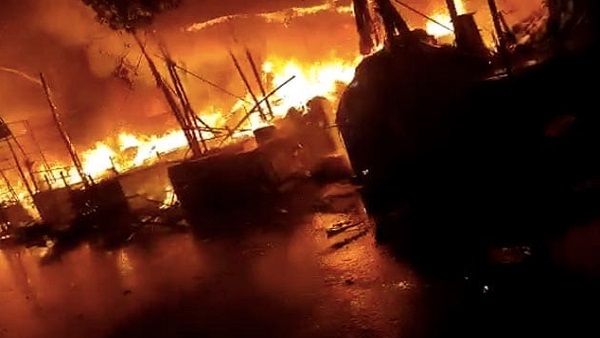 आग पर सुबह 8 बजे पा लिया गया था काबू