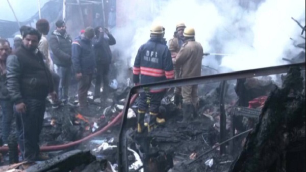 चांदनी चौक बाजार में लगी आग, सामने आया भयानक वीडियो