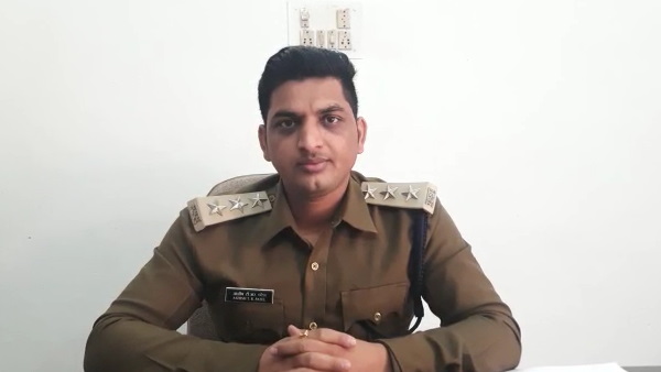 तालाब में नहाने की कहकर निकली थी संतोषी