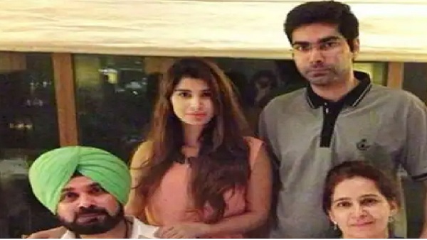 दो बच्चों के पिता हैं नवजोत सिंह सिद्धू 