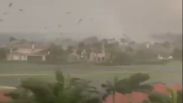 फ्लोरिडा में बवंडर का कहर