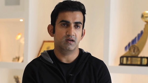 दोनों की हो रही आलोचना