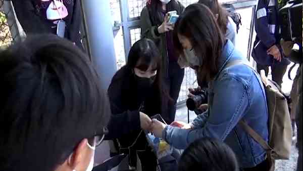 सरकारी फरमान के खिलाफ सख्त है नाराजगी