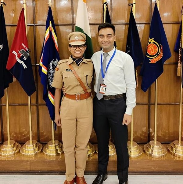  आईएएस हिंमाशु गुप्ता का परिवार