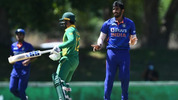 भारतीय गेंदबाजों ने दिलाई अच्छी शुरुआत भारतीय गेंदबाजों ने दिलाई अच्छी शुरुआत