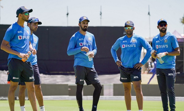 हम सभी कोहली के फैसले का सम्मान करते हैं