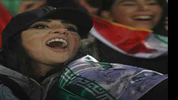 स्टेडियम में एंट्री से महिलाओं में जबर्दस्त उत्साह