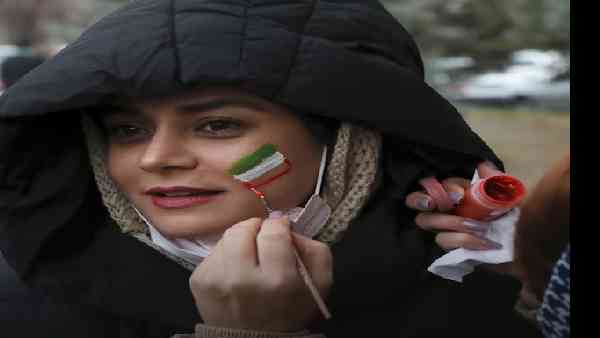 करीब 10,000 टिकटों की बिक्री