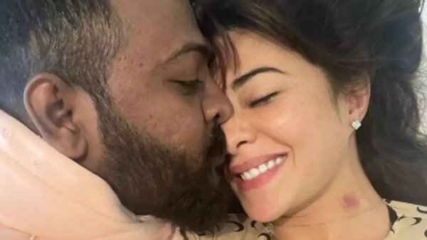 जैकलीन फर्नाडीस की तस्वीरें