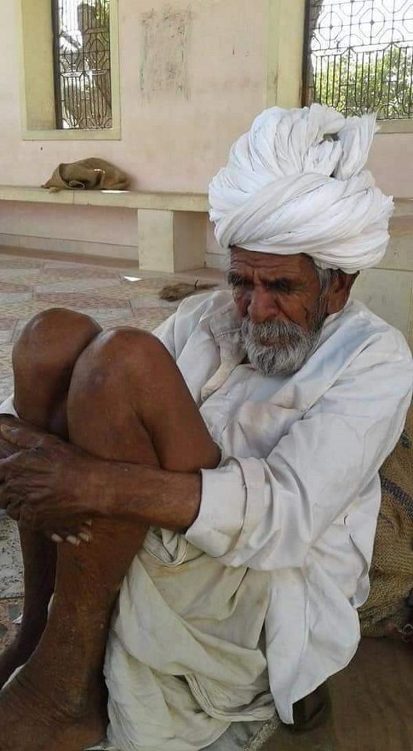 जरूरतमंद व प्रतिभावान छात्रों की परख थी