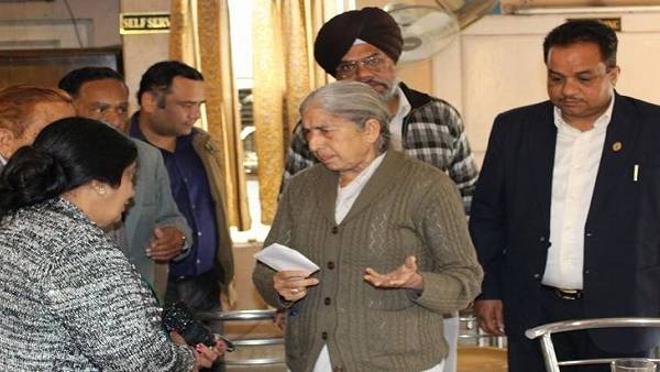 ‘1 लाख परिवारों को भूखा मार रही सरकार’ ‘1 लाख परिवारों को भूखा मार रही सरकार’