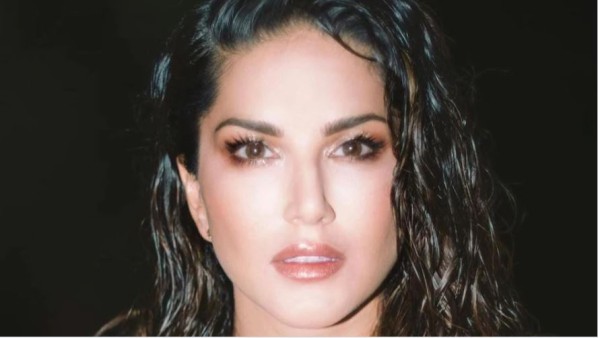 बॉलीवुड बबल के एक पत्रकार ने लिया था सनी का इंटरव्यू बॉलीवुड बबल के एक पत्रकार ने लिया था सनी का इंटरव्यू