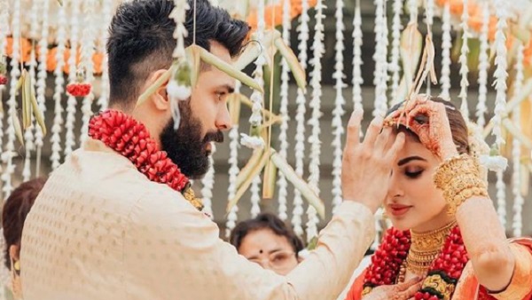 मौनी ने शादी के बाद किया अपने प्यार का इजहार