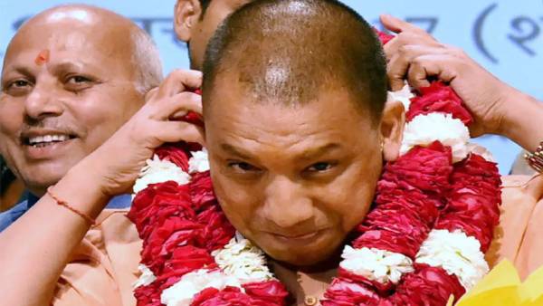 तो योगी इस वजह से आये गोरखपुर तो योगी इस वजह से आये गोरखपुर