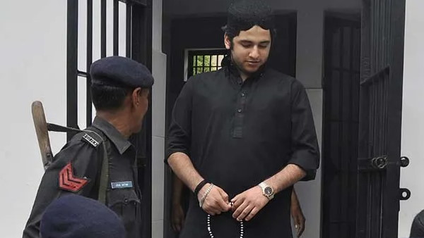 जेल में शाहरुख को मिलीं सभी सुविधाएं