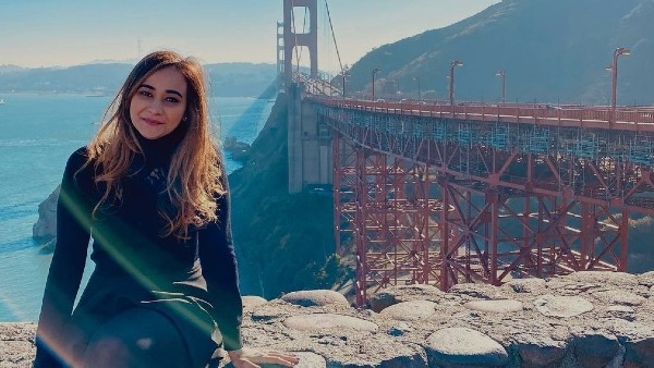 शंघाई के लिए पहली उड़ान