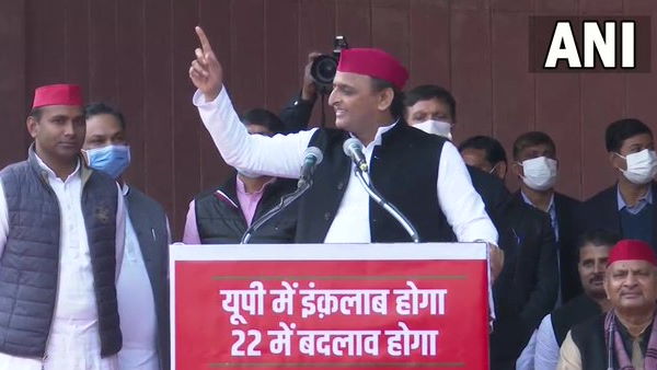 सपा की बड़ी घोषणाओं में शामिल है पेंशन योजना 