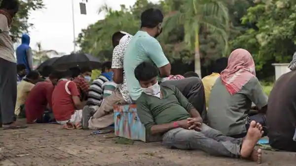 angry youths protest on the Ludhiana-Delhi highway, theyre preparing to join the Indian army, but Govt couldnt Take their exam