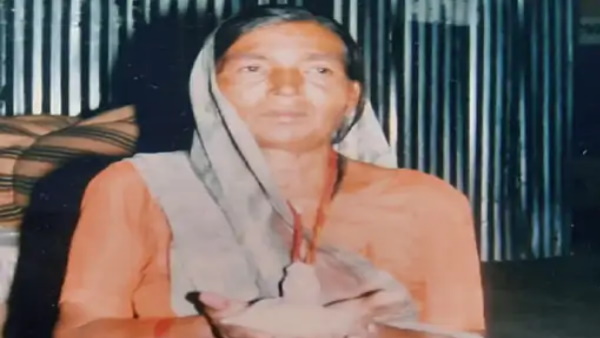 हरिद्वार से लौटकर श्मशान में रहने लगीं