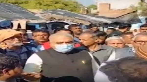 सैकड़ों लोगों को इसी तरह लाभ दिलवाया है