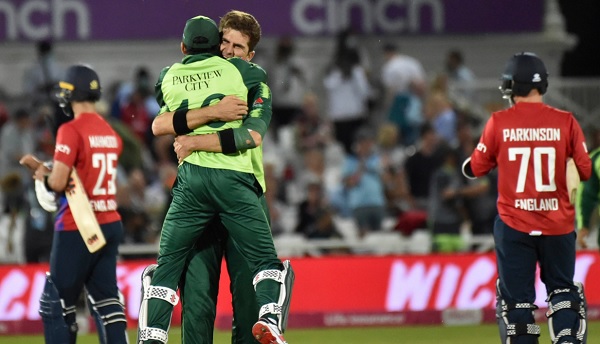 जाने कैसी है पाकिस्तान की वनडे और टी20 टीम जाने कैसी है पाकिस्तान की वनडे और टी20 टीम