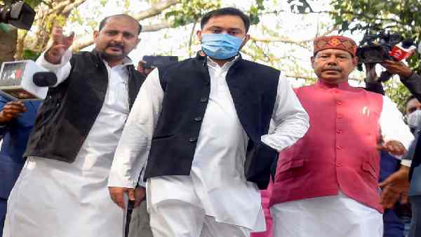 उपचुनावों में टूट गई थी दशकों की दोस्ती उपचुनावों में टूट गई थी दशकों की दोस्ती