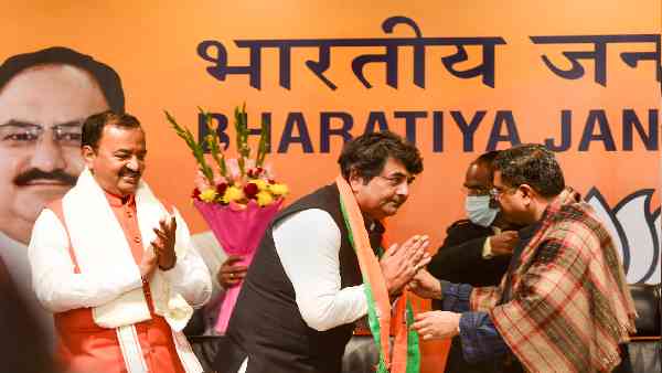 यूपी में जारी है परसेप्शन की लड़ाई 