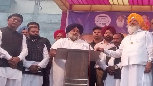 संविदा कर्मचारियों को पक्का करने का वादा