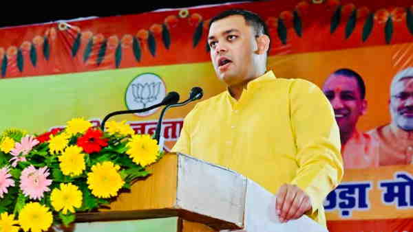 7 करोड़ रुपए बढ़ी अचल संपत्ति 7 करोड़ रुपए बढ़ी अचल संपत्ति