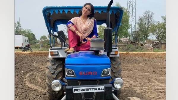 विक्की कौशल के साथ इंदौर की सड़कों पर घूमती नजर आईं थी सारा विक्की कौशल के साथ इंदौर की सड़कों पर घूमती नजर आईं थी सारा