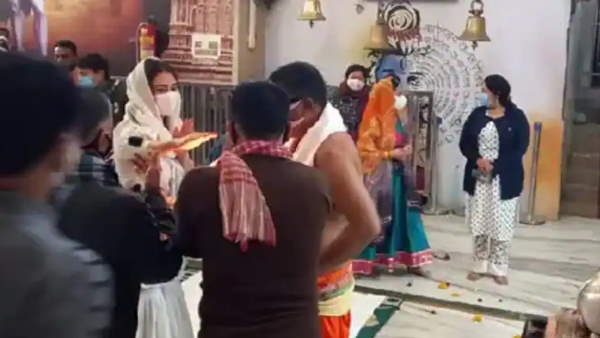 सारा ने सोशल मीडिया पर शेयर की फोटो