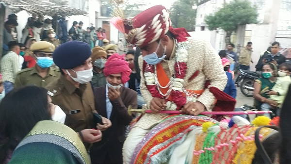 'दलित दूल्हों को घोड़ी से उतारने की घटनाएं समाज के लिए कलंक हैं'