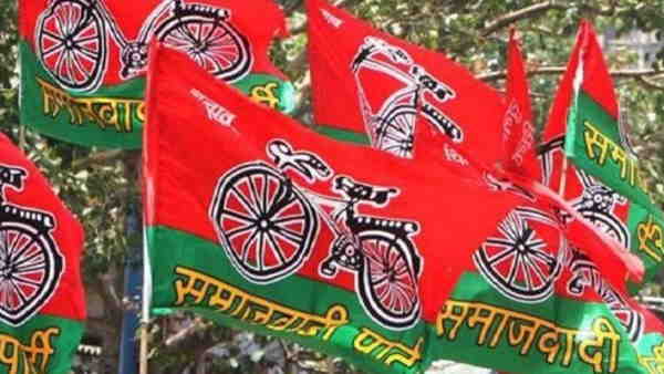 सपा सरकार में समाजवादी पेंशन योजना ने बटोरी थी सुर्खियां 