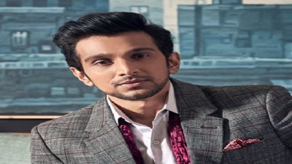 बेटी पूछती है कि पापा हर कोई तुम्हारे बारे में क्यों बात करता है