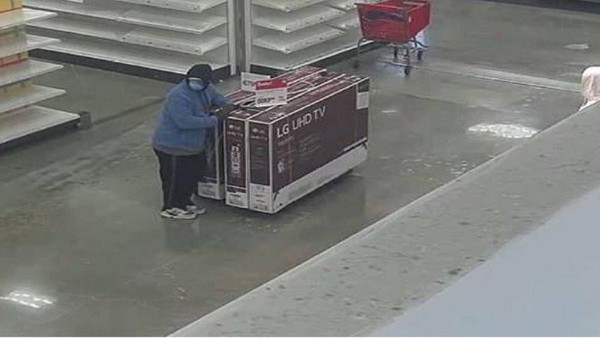 70 इंच की टीवी ले जाते वक्त पुलिस के हत्थे चढ़ा