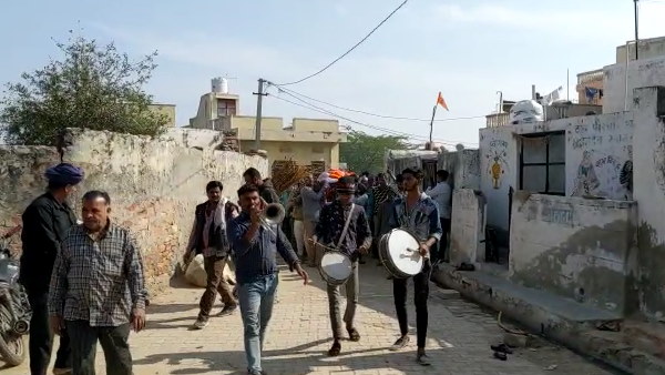 पांच घंटे इलाज के बाद उनका निधन पांच घंटे इलाज के बाद उनका निधन