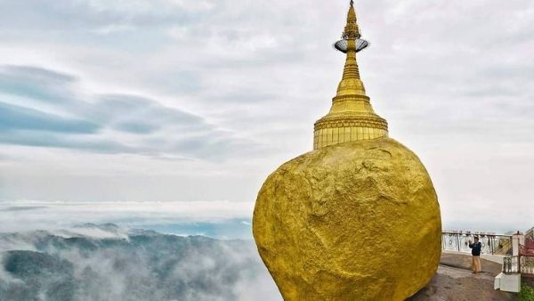 साधु ने दिया आशीर्वाद साधु ने दिया आशीर्वाद