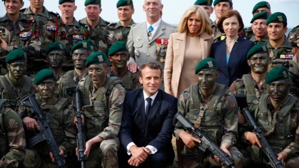 मैक्रों के करीबियों को अब भी 'नागवार' मैक्रों के करीबियों को अब भी 'नागवार'