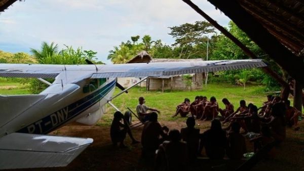 बाप-बेटे के बीच प्यारा रिश्ता बाप-बेटे के बीच प्यारा रिश्ता