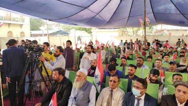 देश की व्यवस्था बदलने का दावा देश की व्यवस्था बदलने का दावा