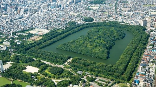 उगते सूरज की तरफ है मुंह