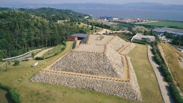 मकबरों पर नहीं हैं सबूत 