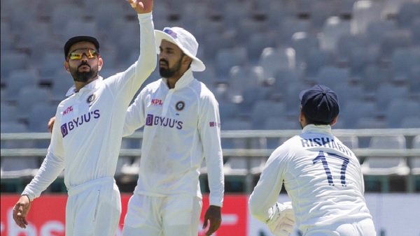 विराट को नहीं छोड़नी चाहिये थी टेस्ट की कमान