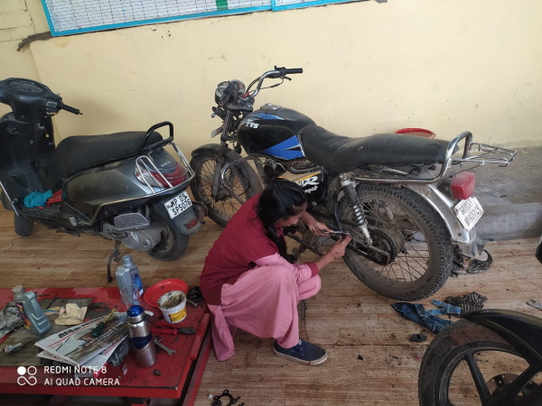 देश का पहला गैराज 'यंत्रिका' देश का पहला गैराज 'यंत्रिका'