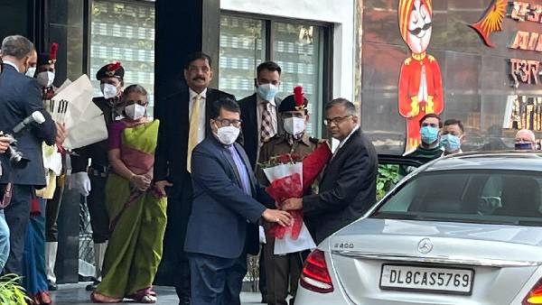 टाटा और एयर इंडिया ने ट्वीट कर किया स्वागत