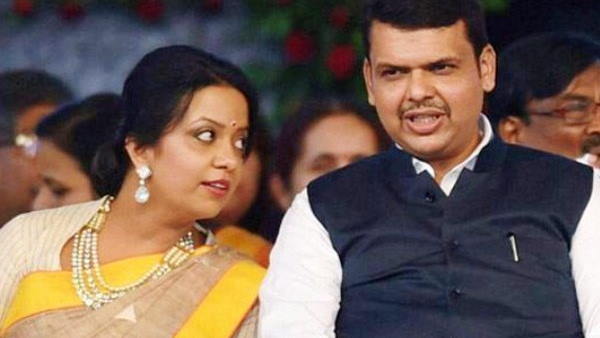 अपनी गायकी को लेकर भी चर्चा में रहती हैं अमृता अपनी गायकी को लेकर भी चर्चा में रहती हैं अमृता