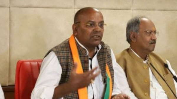 महात्मा गांधी के नाम पर सियासत चमका रही है कांग्रेस: अजय चंद्राकर